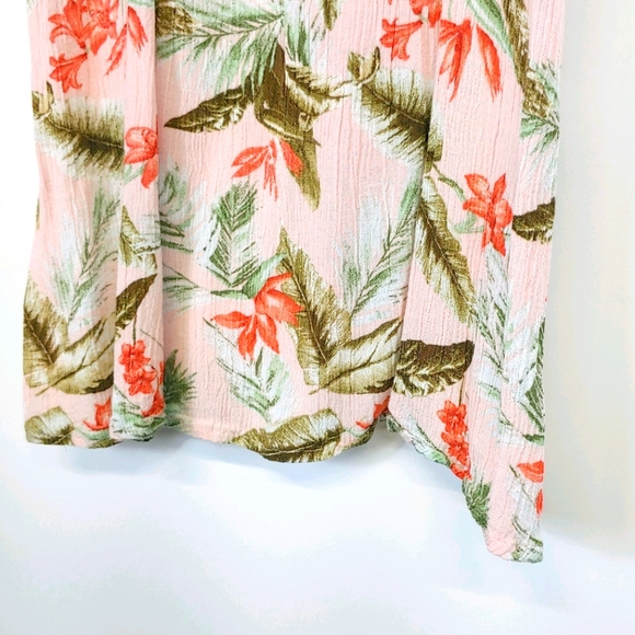 SEE NEW LISTING Forever 21 Sleeveless Floral Tank Top Size Small - Picture 4 of 5